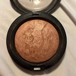 MAC cosmetics LE MSF mineralize Skinfinish in Cheeky Bronze